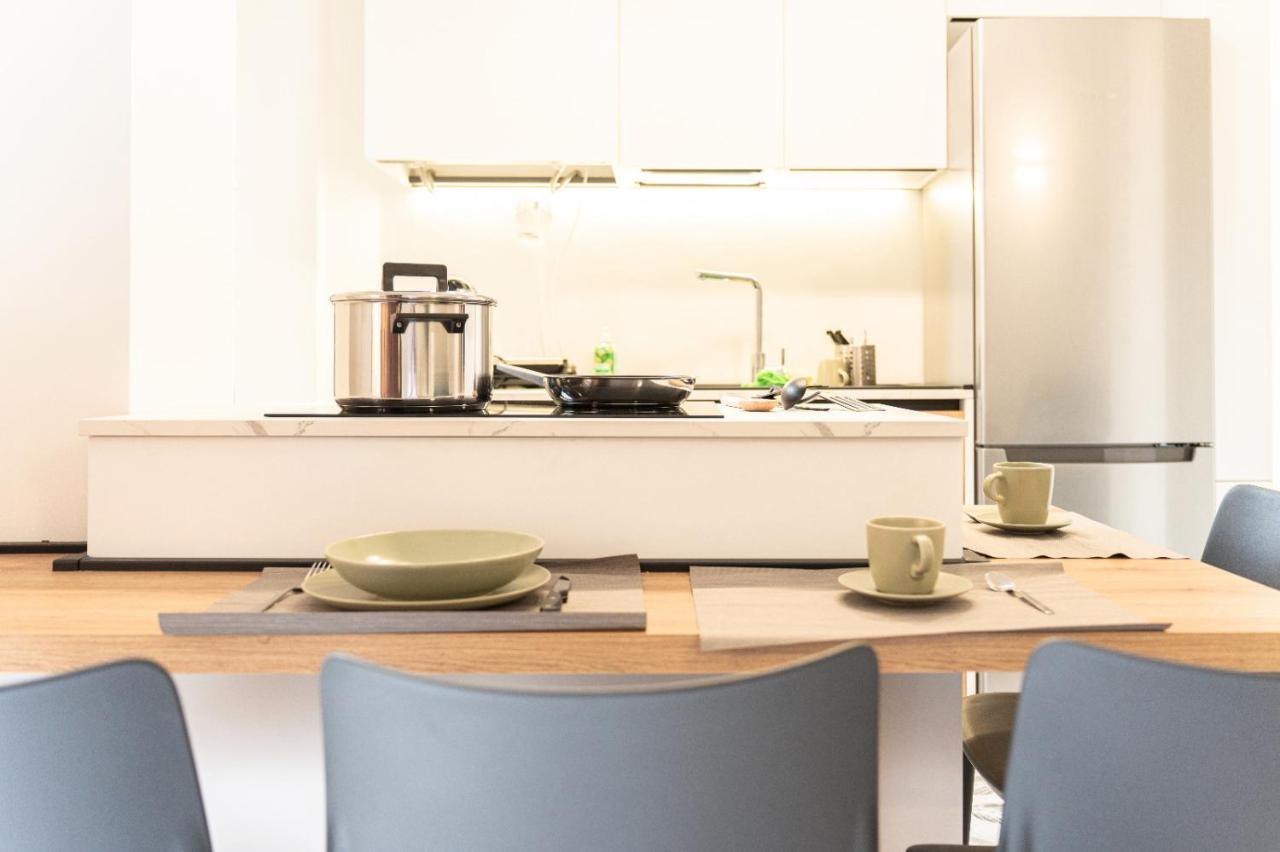 Perugino 20 Apartment Милано Екстериор снимка