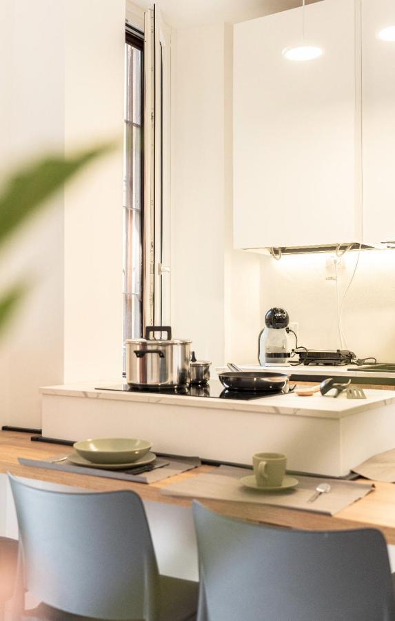 Perugino 20 Apartment Милано Екстериор снимка