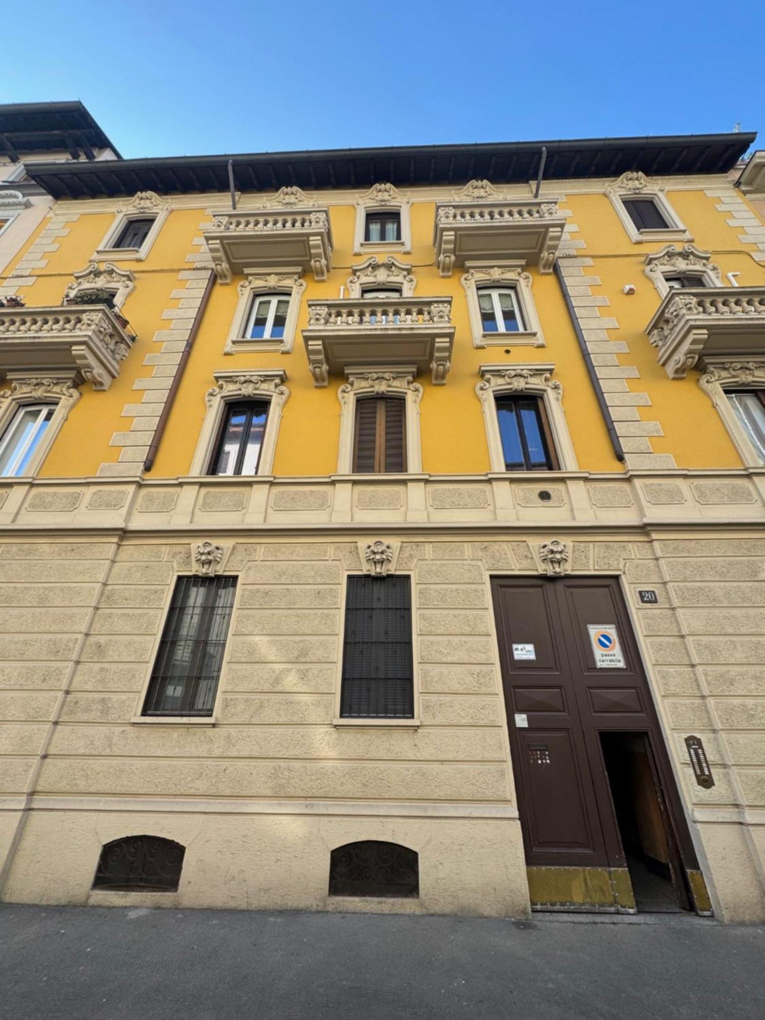 Perugino 20 Apartment Милано Екстериор снимка